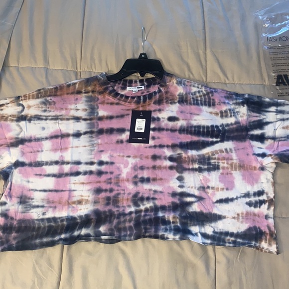 NWT🌟Fashion Nova Tye Dye Crop Top - Picture 2 of 4